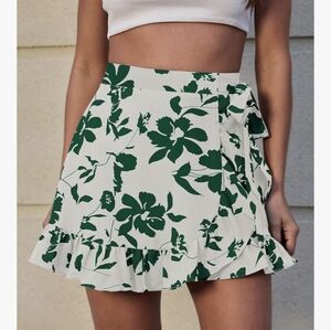 SKORT | floral ruffled wrap skort